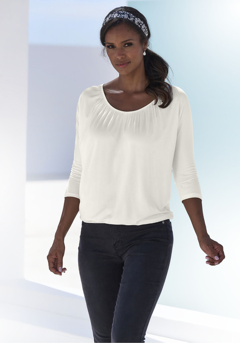 Bild: 3/4-Arm-Shirt von LASCANA: 3/4-Arm-Shirt von Lascana. Rundhalsausschnitt mit Raffungen. Ärmel in 3/4-Länge. Shirtsaum mit Gummizug. Lockere Passform. Weich fließender Jersey mit Viskose.