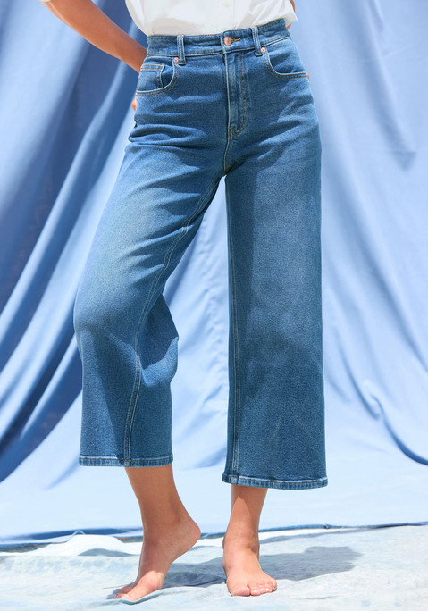 Bild: 7/8-Jeans von LASCANA: Lässig weite Jeans-Culotte von Lascana mit leichter Waschung. Klassischer 5-Pocket Stil. Hoher Bund. Leicht elastischer Denim mit Baumwolle.