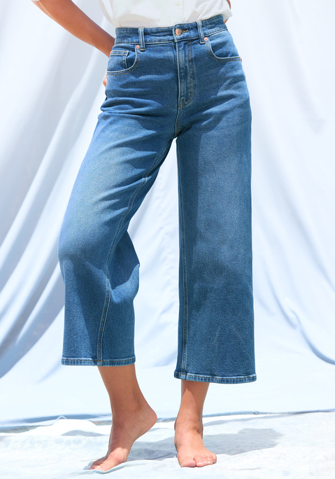 Bild: 7/8-Jeans von LASCANA: Lässig weite Jeans-Culotte von Lascana mit leichter Waschung. Klassischer 5-Pocket Stil. Hoher Bund. Leicht elastischer Denim mit Baumwolle.
