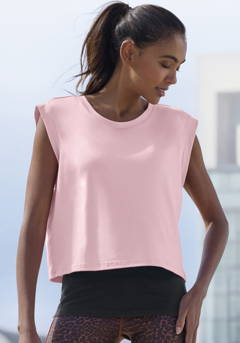 Bild: 2-in-1-Shirt von LASCANA ACTIVE: Sportliches 2-in-1-Shirt von Lascana Active im doppellagigen Look. Mit innen liegendem Top. Kurze, angeschnittene Ärmel und Rundhalsausschnitt. Gerade, lockere Form. Hergestellt aus feiner, weicher Jerseyqualität.