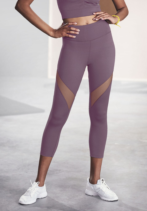 Bild: Caprileggings von LASCANA ACTIVE: Lascana Active Capri-Leggings. Mesh-Einsätze an den Beinen. Kleine Raffung hinten am Po. Aus 75% Polyester, 25% Elasthan. Netz: 90% Polyester, 10% Elasthan.