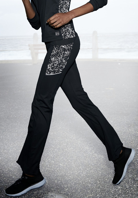 Bild: Funktionshose von LASCANA ACTIVE: Sportliche Jazzpants von Lascana Active mit seitlichen Handytaschen. Elastischer Schlupfbund. Reflektierender Print. Funktionale, elastische Qualität.