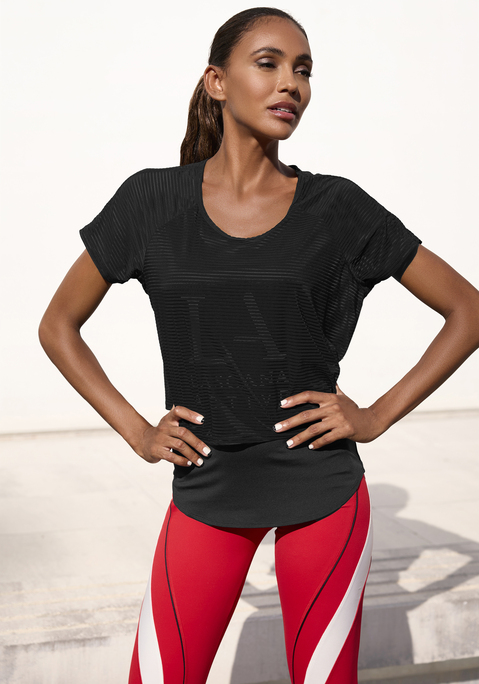 Bild: Funktionsshirt von LASCANA ACTIVE: Lascana Active: Doppellagiges T-Shirt. Innenliegendes Raceback Top. In leicht transparenter Streifenoptik. Top: Aus 81% Polyester, 19% Elasthan. Oberteil: 87% Polyester, 13% Elasthan.