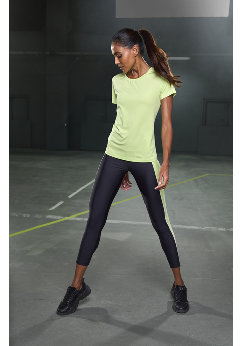 Bild: T-Shirt von LASCANA ACTIVE: Unifarbenes Performance-T-Shirt von Lascana Active mit Rundhalsausschnitt. Gerade geschnitten. Vielseitig kombinierbar, für Sport und Freizeit. Elastisches Material.