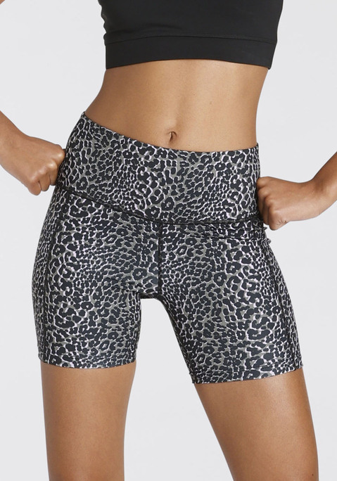 Bild: Shorts von LASCANA ACTIVE: Performance-Shorts von Lascana Active. Mit Leo-Muster. Breiter, elastischer Bund. Elastisches, atmungsaktives Funktionsmaterial.