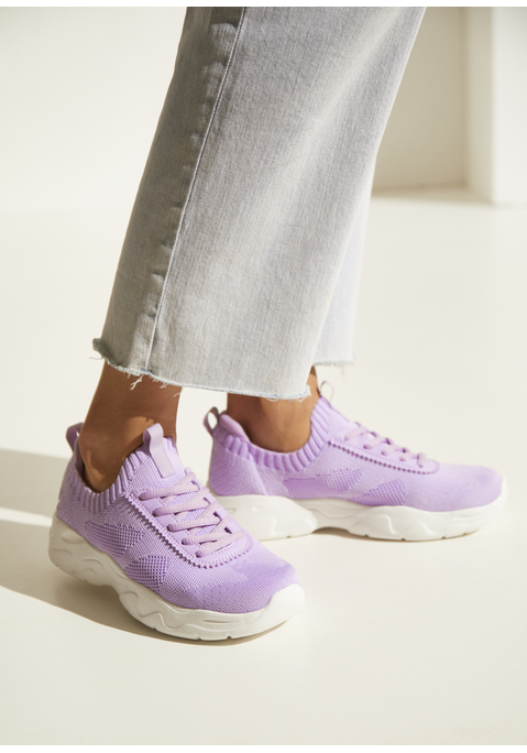 Bild: Sneaker von LASCANA ACTIVE: Sneaker VEGAN von LASCANA ACTIVE. Obermaterial aus Lederimitat und Textil. Futter und Decksohle aus Textil. Laufsohle aus Synthetik.