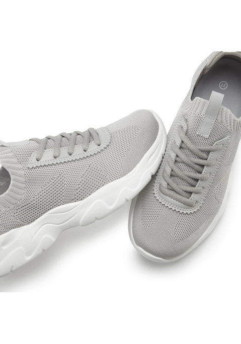 Bild: Sneaker von LASCANA ACTIVE: Sneaker VEGAN von LASCANA ACTIVE. Obermaterial aus Lederimitat und Textil. Futter und Decksohle aus Textil. Laufsohle aus Synthetik.