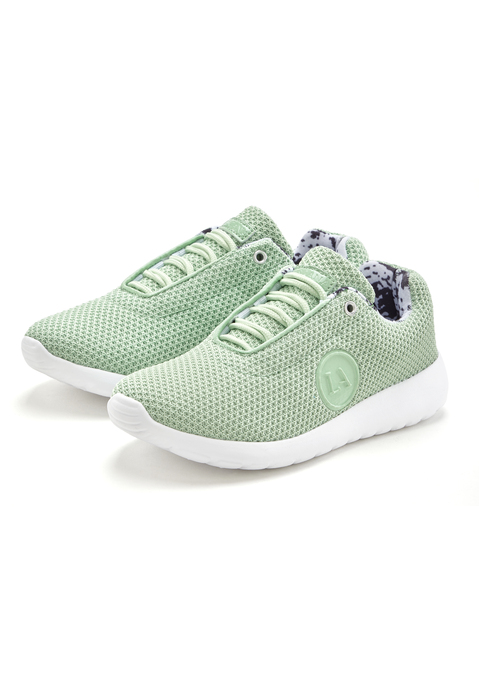 Bild: Sneaker von LASCANA ACTIVE: Sneaker mit Wohlfühlinnensohle VEGAN von LASCANA ACTIVE. Besonders leicht und flexibel. Herausnehmbare "Sooo bequem"-Innensohle. Für lose Einlagen geeignet. Tolles grafisches Innenfutter. Obermaterial aus Mesh, Futter und Decksohle aus Textil, Laufsohle aus Synthetik.