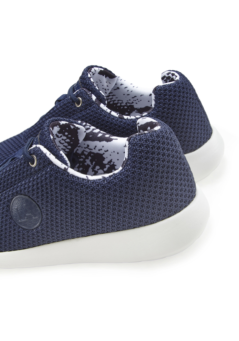 Bild: Sneaker von LASCANA ACTIVE: Sneaker mit Wohlfühlinnensohle VEGAN von LASCANA ACTIVE. Besonders leicht und flexibel. Herausnehmbare "Sooo bequem"-Innensohle. Für lose Einlagen geeignet. Tolles grafisches Innenfutter. Obermaterial aus Mesh, Futter und Decksohle aus Textil, Laufsohle aus Synthetik.