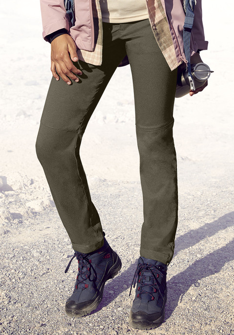 Bild: Trekkinghose von LASCANA ACTIVE: Sportlich stretchige Wanderhose von Lascana. Elastischer Komfortbund mit Knopfverschluss. Insgesamt drei Reißverschlusstaschen für viel Stauraum. Per Reißverschluss erweiterbare Saumweite. Tunnelzug am Saum. Atmungsaktives Stretchmaterial.