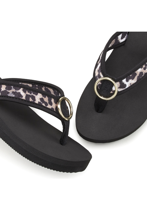 Bild: Badezehentrenner von LASCANA: Zehentrenner VEGAN von LASCANA. Besonders weich, flexibel und leicht. Mit modischer Ringapplikation. Wasserabweisendes Material. Eignet sich hervorragend für den Strand und Pool. Obermaterial aus Textil. Decksohle und Laufsohle aus Synthetik.