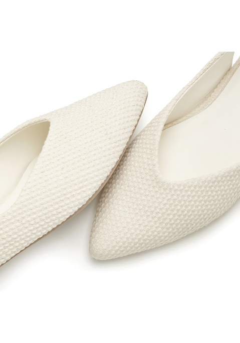 Bild: Ballerina von LASCANA: Ballerina mit elastischem Riemchen aus Textil VEGAN von LASCANA. Obermaterial aus Textil. Futter und Decksohle aus Lederimitat. Laufsohle aus Synthetik.