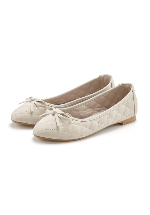 Bild: Ballerina von LASCANA: Ballerina VEGAN von LASCANA. Obermaterial aus Lederimitat. Futter und Decksohle aus Textil. Laufsohle aus Synthetik.