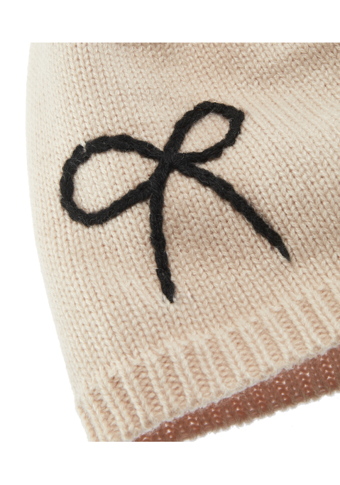 Bild: Beanie von LASCANA: Hübsche Beanie von Lascana mit kleinem Schleifendetail. Idealer Begleiter für Freizeit und Spaziergänge, passt zu Mänteln, dicken Jacken und auch zu Pullovern. Weiches Material.
