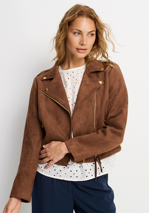 Bild: Bikerjacke von LASCANA: Bikerjacke aus weichem Velourslederimitat von Lascana. Glänzende Druckknöpfe und Reißverschlüsse. Lange Ärmel. Seitliche Eingrifftaschen. Figurbetonter Schnitt. Elastisches Polyester.