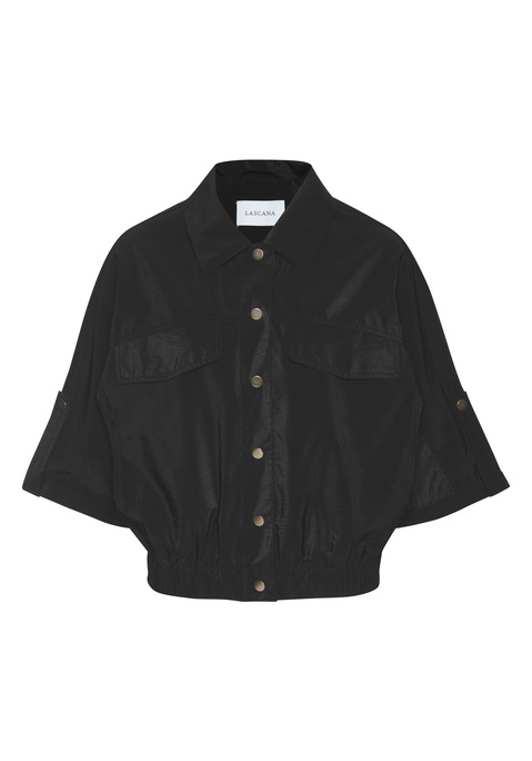 Bild: Blouson von LASCANA: Leichter Blouson von Lascana mit klassischem Reverskragen und Druckknopfleiste vorn. 3/4-Ärmel mit fixiertem Aufschlag und Riegel. Zierbrusttaschen und seitliche Eingrifftaschen. Gummizugbund am Saum. Vielseitig kombinierbar. Weiche Webware.