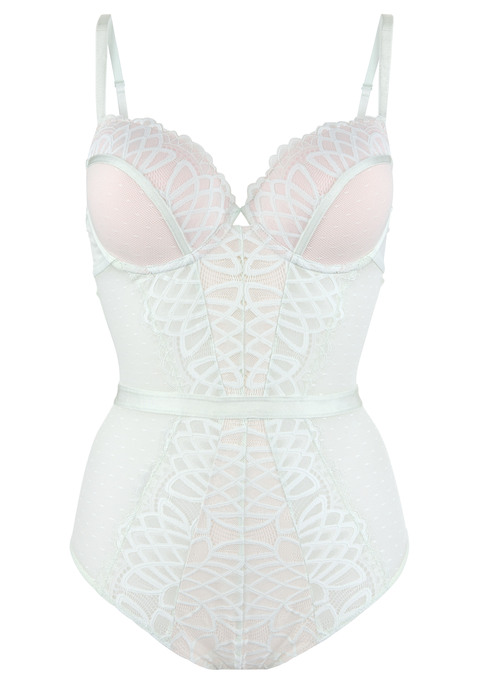 Bild: Body von LASCANA: Femininer Body anteilig aus recyceltem Material.  Verstellbare Träger und Rückenverschluss. Mit eingearbeitetem Baumwollzwickel. Mit Liebe & Leidenschaft in Hamburg kreiert. Obermaterial: 82% Polyamid, 13% Elasthan, 5% Polyester.