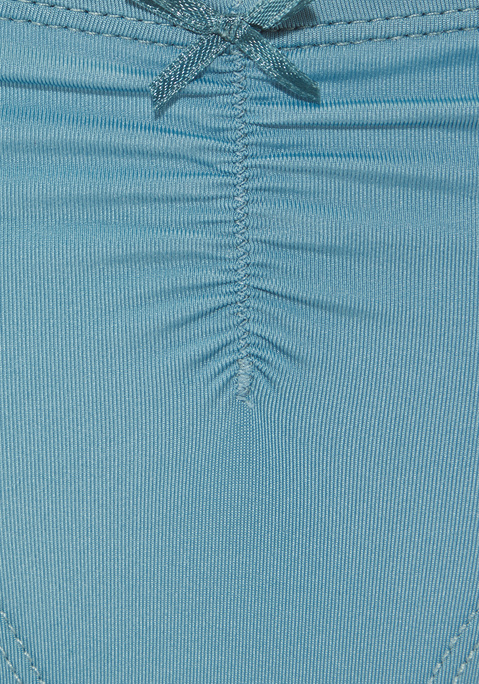 Bild: Brasilslip von LASCANA: Schöner Brasilslip von Lascana mit dezenter Raffung und Zierschleife. Weiche Microfaser vorn, transparente Spitze mit floralem Muster hinten. Passform mit niedriger Leibhöhe. Pflegeleichtes Material.