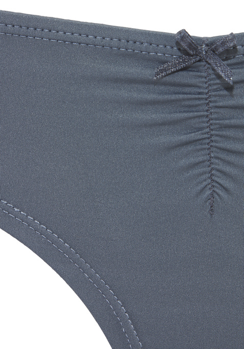 Bild: Brasilslip von LASCANA: Schöner Brasilslip von Lascana mit dezenter Raffung und Zierschleife. Weiche Microfaser vorn, transparente Spitze mit floralem Muster hinten. Passform mit niedriger Leibhöhe. Pflegeleichtes Material.