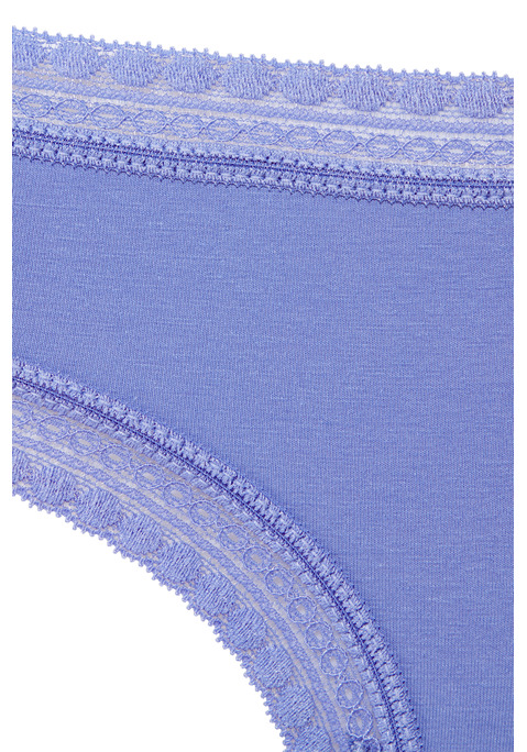 Bild: Brasilslip von LASCANA: Lascana: Slips im 3er-Pack. Mit grafischer Spitze an Taillen- und Beinabschlüssen. Allover bedruckt und uni in einer Packung. Aus weicher Baumwoll-Stretch-Qualität.