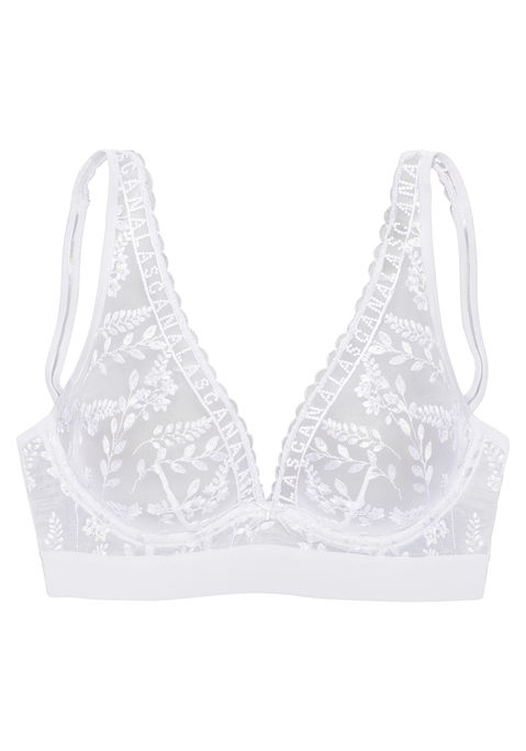 Bild: Bügel-BH von LASCANA: Verspielter Bügel-BH in angesagter High-Apex-Schnittform mit tiefem Ausschnitt. Mit zarter, glänzender Blütenstickerei. Mit vorgeformten Cups aus transparentem Mesh-Material. Individuell verstellbare Träger sowie Rückenverschluss. Mit Liebe & Leidenschaft in Hamburg kreiert. Transparente Unterwäsche Damen. Reizwäsche. Verführerische Dessous. Spitzen-Dessous. Romantische Dessous. Verspielte Dessous. Aus 83% Polyamid, 9% Polyester, 8% Elasthan.
