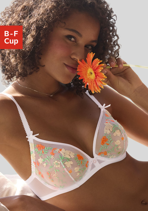 Bild: Bügel-BH von LASCANA: Femininer Bügel-BH mit edlen Zierschleifen und filigranem Accessoire. Cups aus Mesh mit zarter Blumenstickerei. Individuell verstellbare Träger sowie Rückenverschluss. Passende Unterteile aus der gleichen Serie erhältlich. Mit Liebe & Leidenschaft in Hamburg kreiert. Reizwäsche. Verführerische Dessous. Spitzen-Dessous. Romantische Dessous. Verspielte Dessous. Sexy Dessous. Aus 66% Polyamid, 32% Polyester, 2% Elasthan.