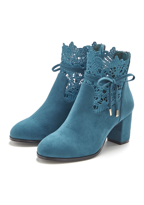 Bild: High-Heel-Stiefelette von LASCANA: Stiefelette mit Spitze von LASCANA. Absatzhöhe ca. 7 cm. Obermaterial und Futter aus Textil. Decksohle aus Lederimitat. Laufsohle aus Synthetik.