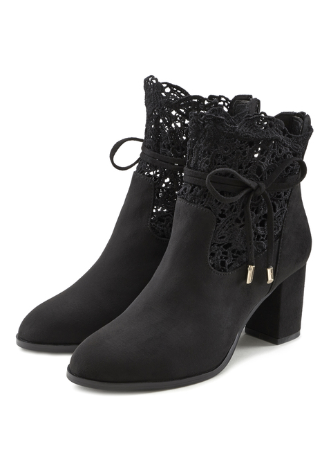 Bild: High-Heel-Stiefelette von LASCANA: Stiefelette mit Spitze von LASCANA. Absatzhöhe ca. 7 cm. Obermaterial, Futter aus Textil. Decksohle aus Lederimitat. Laufsohle aus Synthetik.