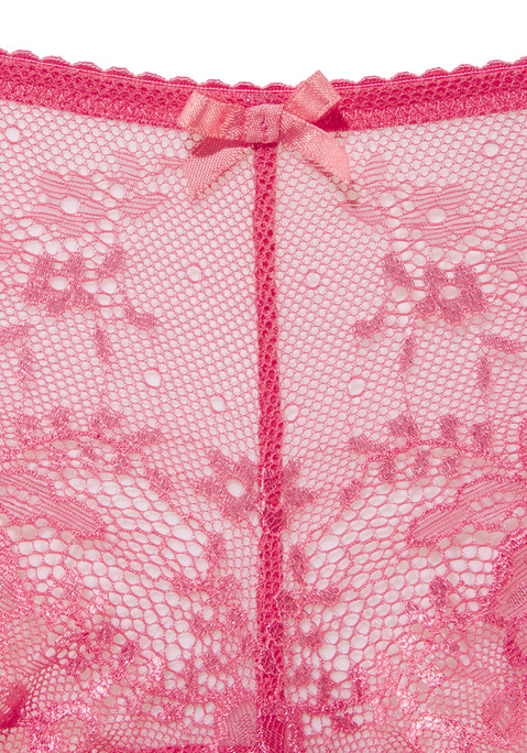 Bild: Hipster von LASCANA: Romantische Hipster von Lascana: rundherum aus zarter, floraler Spitze. Mit kleiner Zierschleife vorn. Elastische Qualität.