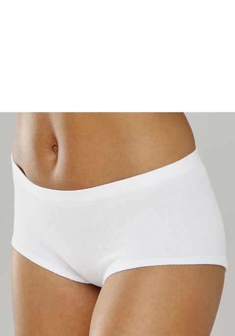Bild: Hipster von LASCANA: Modische Panty aus angenehm weicher Baumwollqualität. In abdeckender Schnittform. Mit eingearbeitetem Baumwollzwickel. Passender BH aus der gleichen Serie erhältlich. Mit Liebe & Leidenschaft in Hamburg kreiert. Obermaterial: 58% Baumwolle, 39% Polyamid, 3% Elasthan.