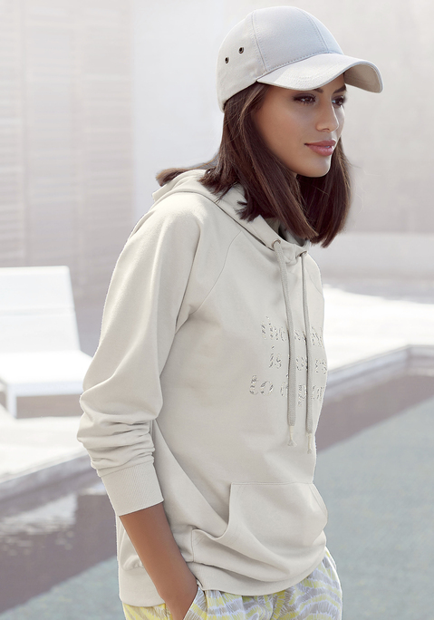 Bild: Hoodie von LASCANA: Gemütlicher Hoodie von Lascana. Mit dezentem Frontprint und Tunnelzug in der Kapuze. Lockerer Sitz mit elastischen Bündchen und Raglanärmeln. Für Freizeit und Sport. Weiche Sweatqualität.