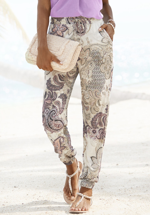 Bild: Jerseyhose von LASCANA: Schlupfhose von Lascana mit floralem Paisleyprint. Weicher Gummibund. Praktische Eingrifftaschen. Entspannte Passform. Aus softer Viskose.