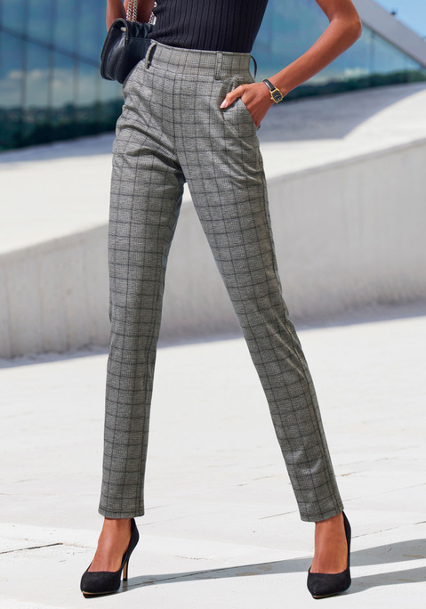 Bild: Jogger Pants von LASCANA: Gemusterte Joggpants von Lascana mit modischem Allovermuster. Hohe Taille für Halt und Komfort. Schmale Beinform. Perfekte Basis für Freizeit-Outfits. Elastisches Material für guten Sitz.