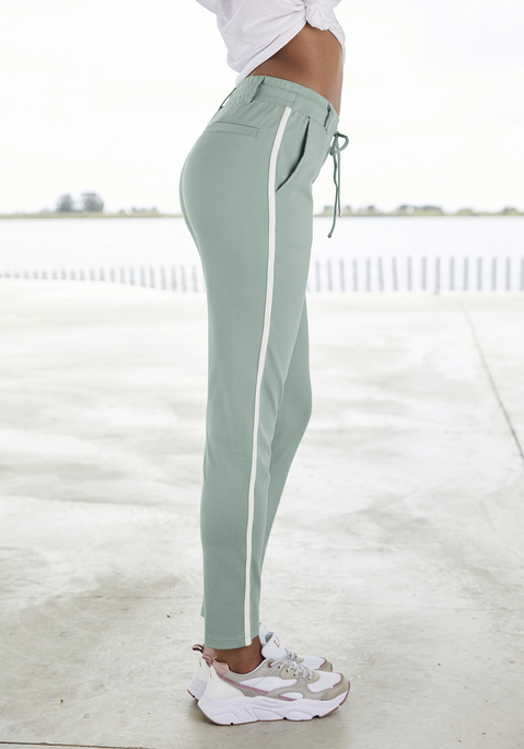 Bild: Jogger Pants von LASCANA: Joggpants von Lascana. Seitlicher Seitenstreifen entlang der Beine. Bündchen mit Bindeband und Gürtelschlaufen. Aus  70% Viskose, 25% Polyamid, 5% Elasthan.