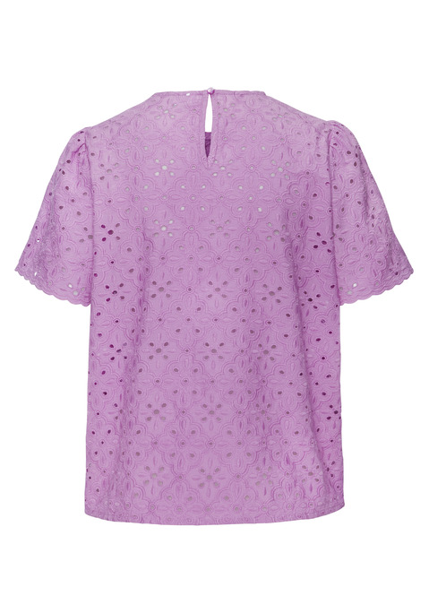 Bild: Kurzarmbluse von LASCANA: Kurzarmbluse von Lascana. Rundhalsausschnitt mit Schlitz und Knopfverschluss hinten. Kurze Puffärmel mit gewelltem Saumabschluss. Gerade geschnitten. Komplett mit Lochstickerei. Leichte, feine Baumwollqualität.