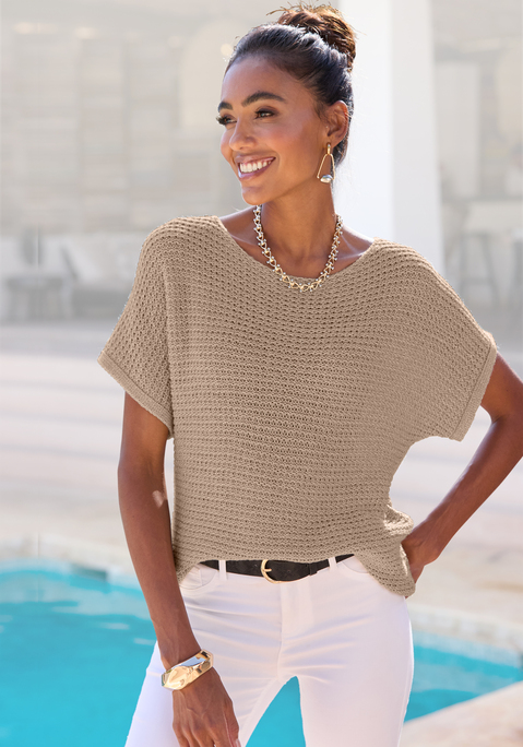 Bild: Kurzarmpullover von LASCANA: Locker gestrickter Sommerpullover von Lascana mit Metallic-Effekt. Weiter Rundhalsausschnitt. Kurze Ärmel. Figurumspielende Passform. Strickware mit metallisierten Fasern.