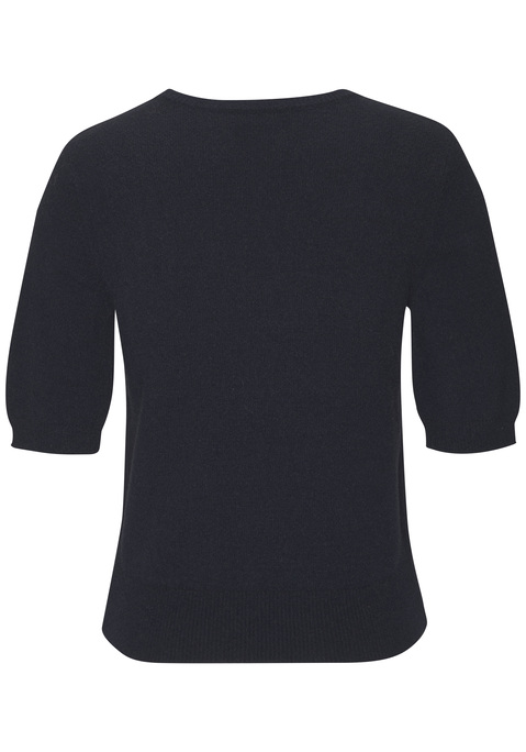 Bild: Kurzarmpullover von LASCANA: <h3>Der perfekte Begleiter für jeden Anlass – Kurzarmpullover von <strong>LASCANA</strong></h3>
<p>
Der Kurzarmpullover von <strong>LASCANA</strong> besticht durch seinen eleganten Rundhalsausschnitt und die kurzen, körpernahen Ärmel, die eine modische Silhouette zaubern. Der Saum aus Rippstrick sorgt für einen besonderen Akzent und hebt diesen Pullover von anderen ab. Hergestellt aus einem flauschigen Materialmix, bietet er nicht nur Komfort, sondern auch ein außergewöhnliches Tragegefühl, das den ganzen Tag lang anhält.
</p>

<h4>Artikeldetails und Pflegehinweise</h4>
<p>
Dieser Strickpullover zeichnet sich durch eine figurbetonte Passform aus, die die feminine Silhouette harmonisch unterstreicht. Die Kombination aus hochwertigen, weichen Stoffen sorgt dafür, dass der Pulli sowohl angenehm auf der Haut liegt als auch optisch ansprechend wirkt. Für die Pflege empfiehlt sich eine Maschinenwäsche, um die Langlebigkeit des Produkts zu gewährleisten und es frischzuhalten.
</p>

<h4>Outfit-Tipps und Trageanlässe</h4>
<p>
Der Kurzarmpullover von <strong>LASCANA</strong> lässt sich vielseitig kombinieren und eignet sich hervorragend für Freizeitaktivitäten sowie entspannte Tage im Freien. Ob zu einer lässigen Jeans oder einem schicken Rock, in Kombination mit trendigen Sneakern oder eleganten Stiefeletten wird dieses Kleidungsstück zum Highlight jedes Outfits. Perfekt für ein Treffen mit Freunden, einen entspannten Tag im Café oder als Teil eines stylischen Looks für den Arbeitsplatz.
</p>
<p>
Jeder Tag verwandelt sich in einen modischen Höhepunkt mit dem flauschigen Pullover von <strong>LASCANA</strong> – ein Must-have für jeden Kleiderschrank!
</p>