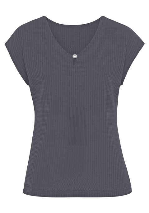 Bild: Kurzarmshirt von LASCANA: Kurzarmshirt von Lascana im 2er-Pack. V-Ausschnitt mit kleinem Schlitz und Kunstperle. Trageangenehme Piqué-Qualität.