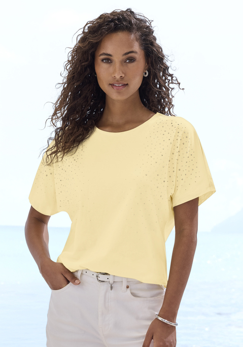 Bild: Kurzarmshirt von LASCANA: T-Shirt von Lascana mit glitzernden Schmucksteinen auf der Vorderseite. Rundhalsausschnitt mit dezenter Blende. Überschnittene Schultern für eine moderne Silhouette. Locker fallende Passform. Vielseitig kombinierbar. Hochwertige Qualität.
