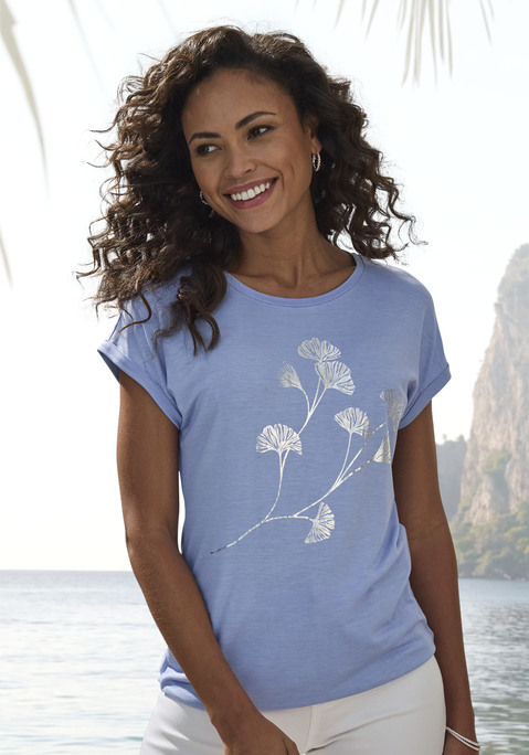 Bild: Kurzarmshirt von LASCANA: T-Shirt von Lascana mit floralem Folienprint vorn. Rundhalsausschnitt, fixierte Ärmelumschläge. Gummizug im Bund für eine lässige Passform. Elastische Viskosequalität.