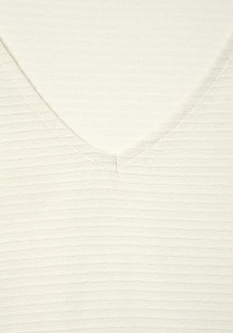 Bild: Langarmshirt von LASCANA: Lässiges Langarmshirt von Lascana mit gestreiftem Strukturmuster. V-Ausschnitt. Super zu kombinieren. Einsatz von Baumwolle, die die Initiative Cotton made in Africa unterstützt.
