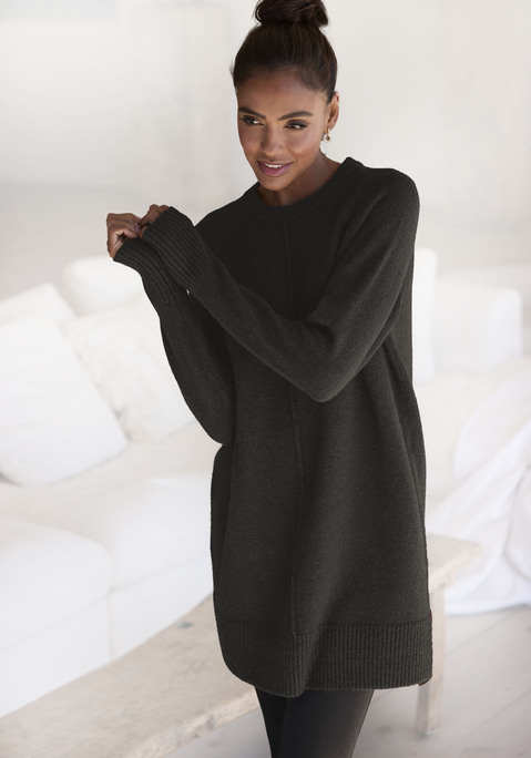 Bild: Longpullover von LASCANA: Komfortabler Long-Pullover von Lascana mit Rundhalsausschnitt und langen Ärmeln. Figurumspielende Passform. Ideal zu Leggings. Pflegeleichte Strickware mit weichem Griff.
