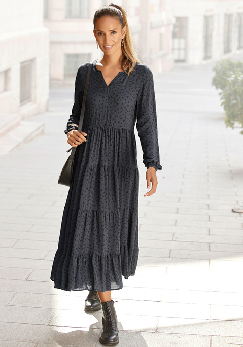 Bild: Maxikleid von LASCANA: Maxikleid von Lascana mit Alloverprint. Lange Ärmel mit Gummizug. Langer, schwingender Rockpart. Länge ca. 128 cm. Weiche, gewebte Qualität aus 100% Viskose.