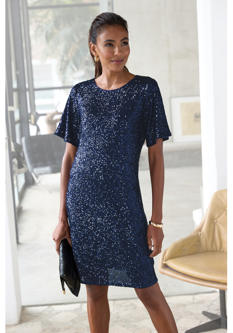 Bild: Paillettenkleid von LASCANA: Festliches Paillettenkleid von Lascana mit rundem Halsausschnitt und kurzen Ärmeln. Schlitz und Knopfverschluss hinten für einen raffinierten Hingucker. Komplett gefüttert. Ideal für Abiball, Festivals, Partys oder Weihnachten. Dichte Meshware, mit Pailletten besetzt. Aus robustem und langlebigem Material.