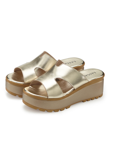 Bild: Pantolette von LASCANA: Modische Damen-Pantolette von Lascana. Mit komfortablem Keilabsatz. Ideal kombinierbar mit Kleidern und Röcken. Aus hochwertigem Leder.
