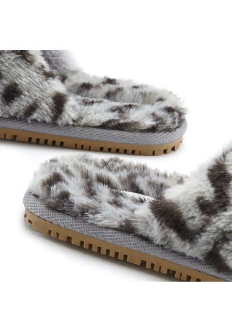 Bild: Pantolette von LASCANA: Hausschuhe mit Kreuzbandage VEGAN von LASCANA. Obermaterial, Futter und Decksohle aus Textil. Laufsohle aus Synthetik.