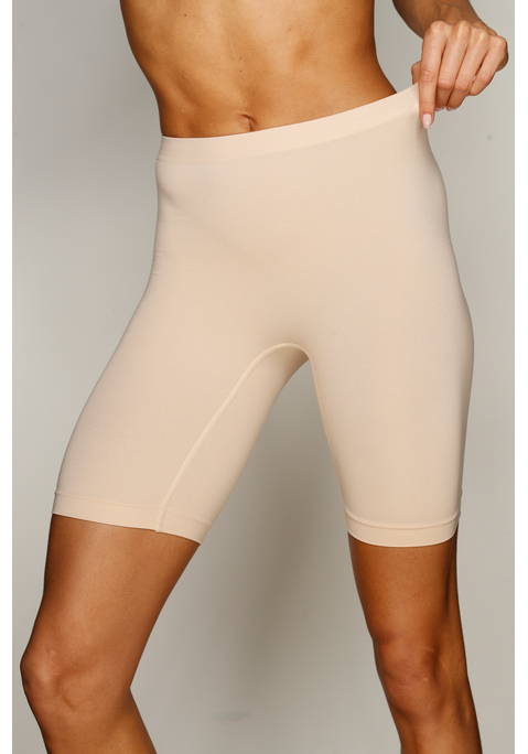 Bild: Panty von LASCANA: Lange Panty von Lascana in nahtlosem Design. Kein Abzeichnen unter der Kleidung. Perfekt unter Kleidern und Röcken für ein angenehmes Tragegefühl. Die Shorts aus samtig weicher Microfaser-Qualität ist besonders bequem.