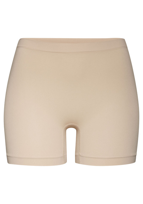 Bild: Panty von LASCANA: Bequeme Panties von Lascana in nahtlosem Design. Kein Abzeichnen unter der Kleidung. Die Shorts aus samtig weicher Mikrofaser ist besonders bequem und leicht.