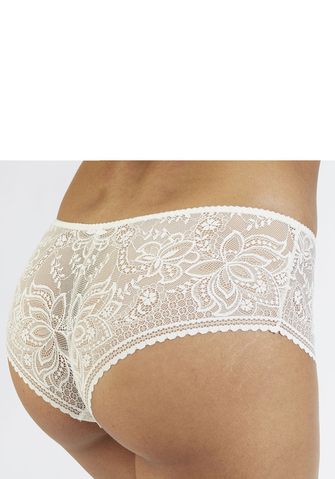 Bild: Panty von LASCANA: Feminine Panty in abdeckender Schnittform. Rundherum aus zarter, dezent transparenter Spitze in blumiger Optik. Mit feiner Zierschleife in der vorderen Mitte. Mit eingearbeitetem Baumwollzwickel. Mit Liebe & Leidenschaft in Hamburg kreiert. Obermaterial: 88% Polyamid, 12% Elasthan.