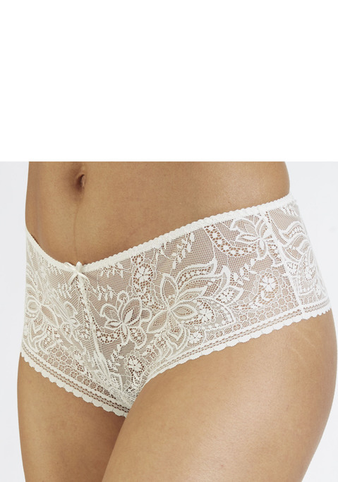 Bild: Panty von LASCANA: Feminine Panty in abdeckender Schnittform. Rundherum aus zarter, dezent transparenter Spitze in blumiger Optik. Mit feiner Zierschleife in der vorderen Mitte. Mit eingearbeitetem Baumwollzwickel. Mit Liebe & Leidenschaft in Hamburg kreiert. Obermaterial: 88% Polyamid, 12% Elasthan.